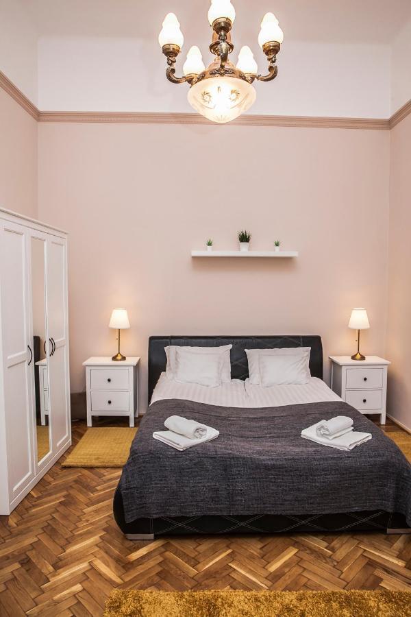 Fullmoon Apartments 1 Σέγκεντ Εξωτερικό φωτογραφία