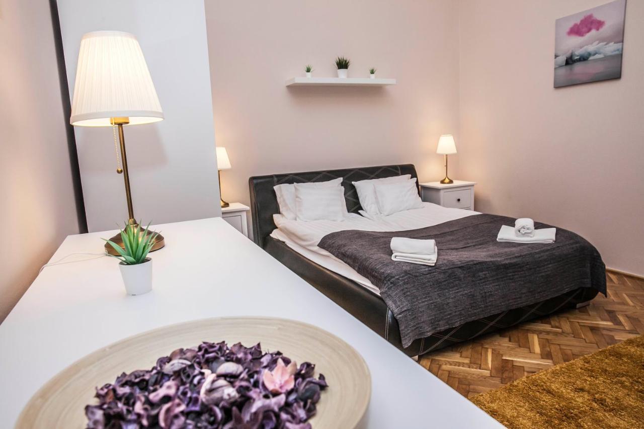 Fullmoon Apartments 1 Σέγκεντ Εξωτερικό φωτογραφία